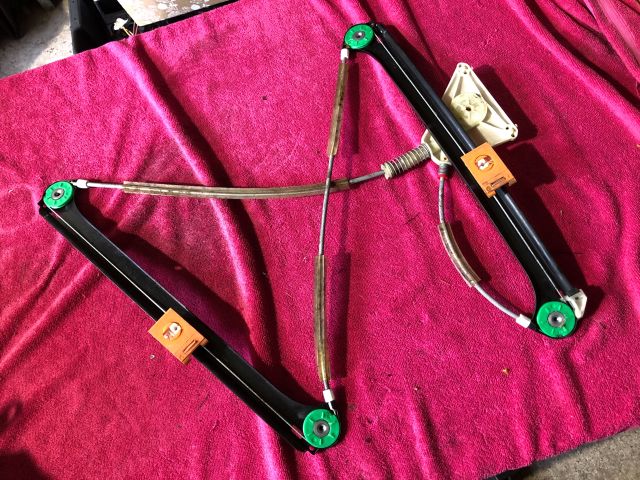 bontott AUDI A3 Jobb első Ablakemelő Szerkezet (Elektromos)