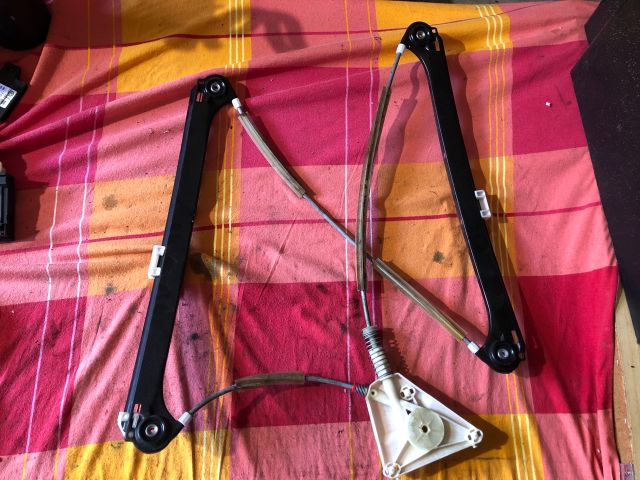 bontott AUDI A3 Jobb első Ablakemelő Szerkezet (Elektromos)