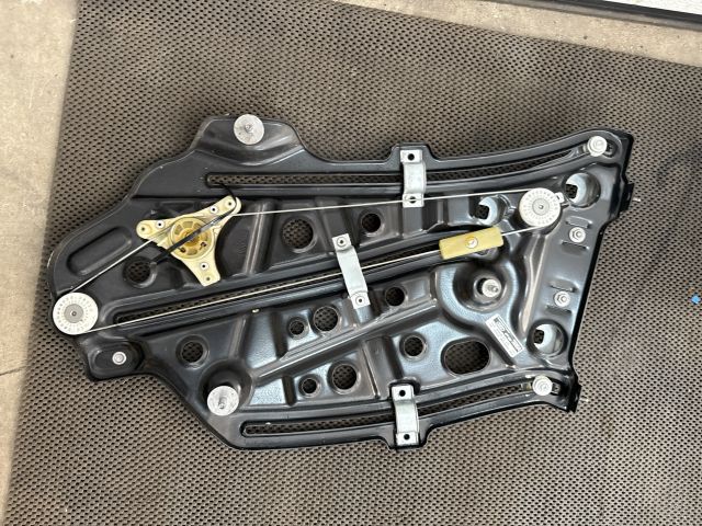 bontott AUDI A3 Jobb első Ablakemelő Szerkezet (Elektromos)