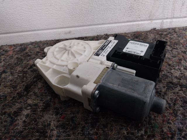 bontott AUDI A3 Jobb első Ablakemelő Szerkezet (Elektromos)