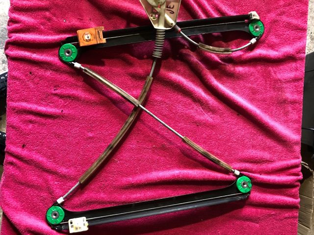 bontott AUDI A3 Jobb első Ablakemelő Szerkezet (Elektromos)