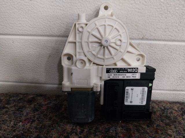 bontott AUDI A3 Jobb első Ablakemelő Szerkezet (Elektromos)