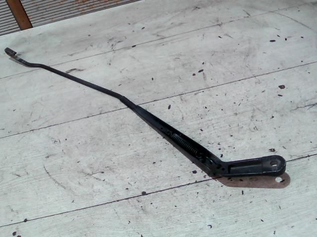 bontott AUDI A3 Jobb első Ablaktörlő Kar