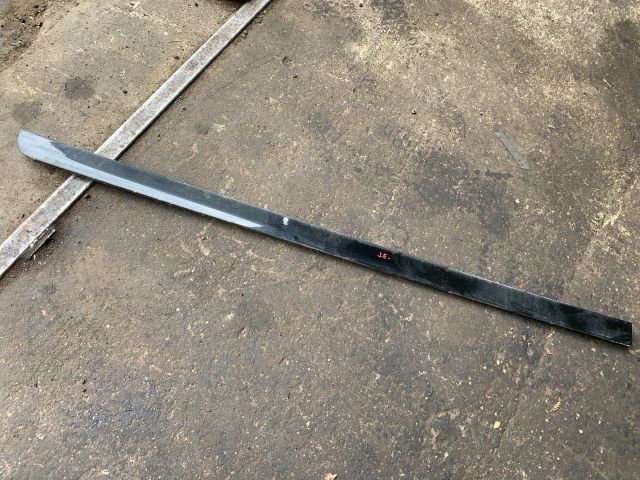 bontott AUDI A3 Jobb első Ajtó Díszléc