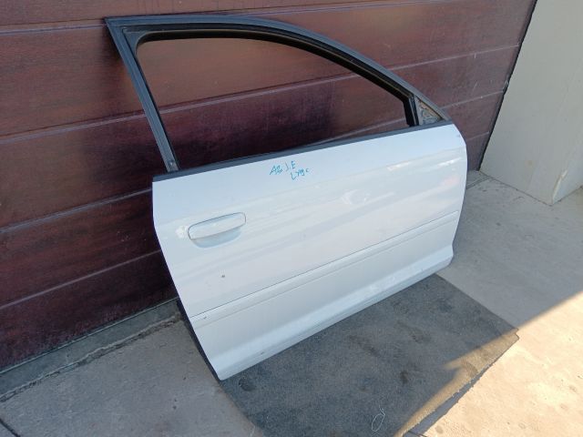 bontott AUDI A3 Jobb első Ajtó (Részeivel)