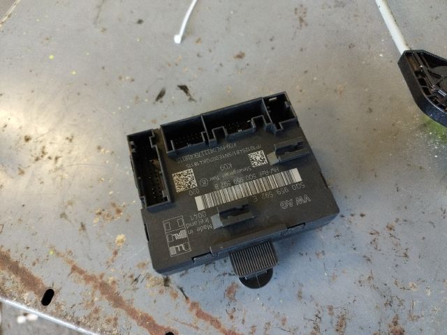 bontott AUDI A3 Jobb első Ajtó Vezérlőegység