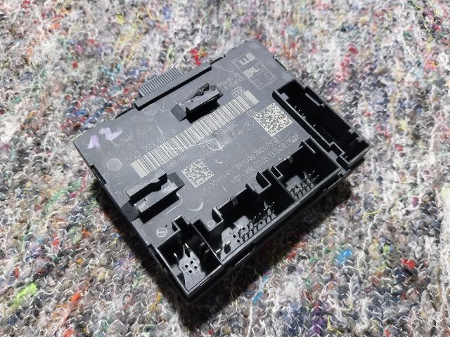 bontott AUDI A3 Jobb első Ajtó Vezérlőegység