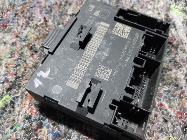 bontott AUDI A3 Jobb első Ajtó Vezérlőegység