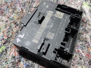 bontott AUDI A3 Jobb első Ajtó Vezérlőegység