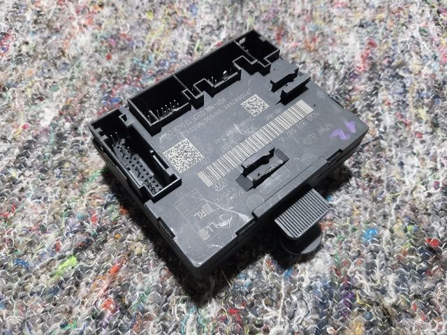 bontott AUDI A3 Jobb első Ajtó Vezérlőegység