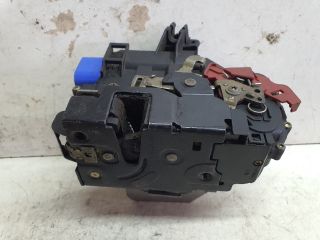 bontott AUDI A3 Jobb első Ajtózár