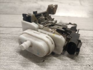 bontott AUDI A3 Jobb első Ajtózár