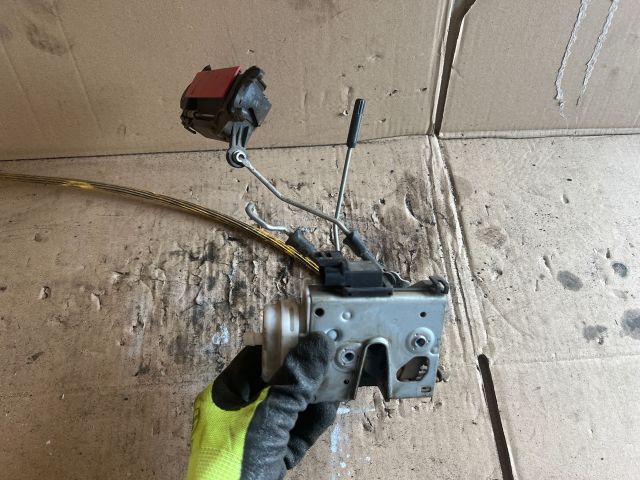 bontott AUDI A3 Jobb első Ajtózár