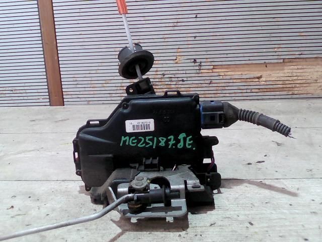 bontott AUDI A3 Jobb első Ajtózár