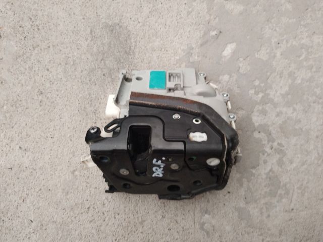 bontott AUDI A3 Jobb első Ajtózár