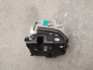 bontott AUDI A3 Jobb első Ajtózár