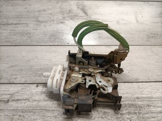 bontott AUDI A3 Jobb első Ajtózár