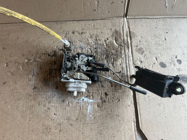 bontott AUDI A3 Jobb első Ajtózár