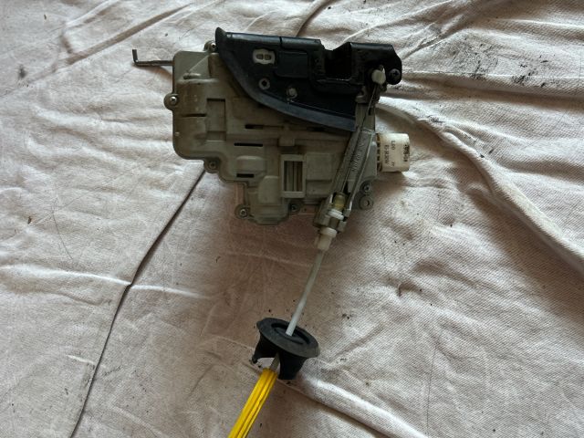 bontott AUDI A3 Jobb első Ajtózár