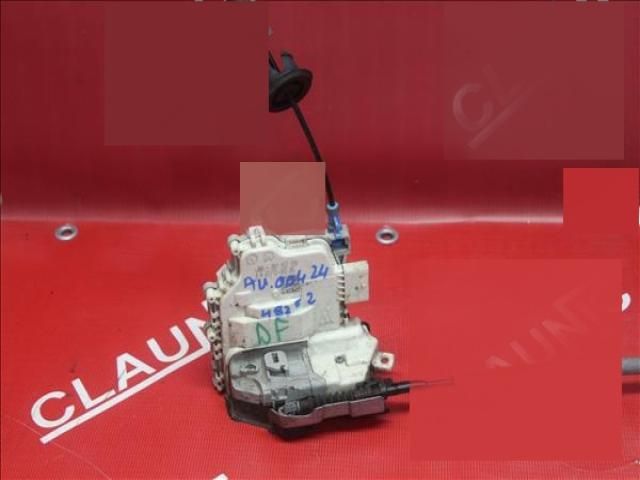 bontott AUDI A3 Jobb első Ajtózár