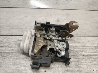 bontott AUDI A3 Jobb első Ajtózár