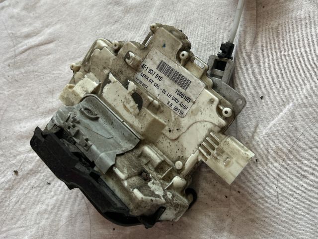 bontott AUDI A3 Jobb első Ajtózár