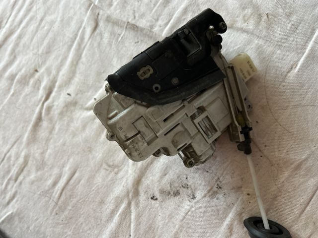 bontott AUDI A3 Jobb első Ajtózár