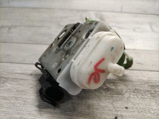 bontott AUDI A3 Jobb első Ajtózár