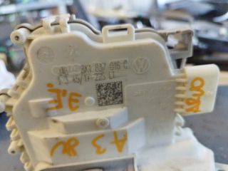 bontott AUDI A3 Jobb első Ajtózár