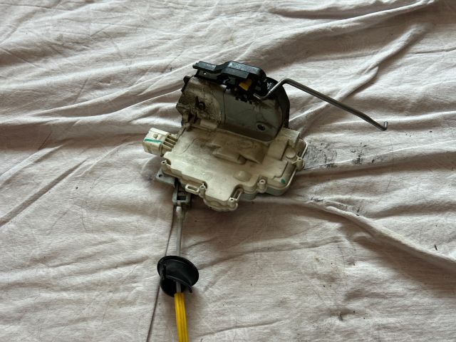 bontott AUDI A3 Jobb első Ajtózár