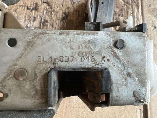 bontott AUDI A3 Jobb első Ajtózár