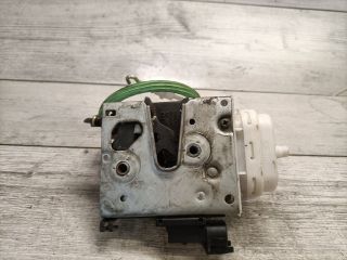 bontott AUDI A3 Jobb első Ajtózár