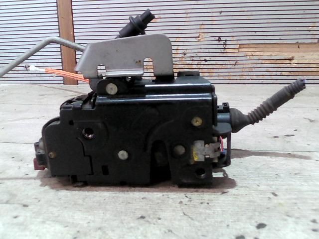 bontott AUDI A3 Jobb első Ajtózár