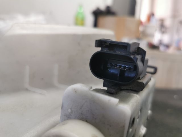 bontott AUDI A3 Jobb első Ajtózár