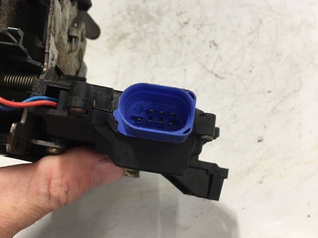 bontott AUDI A3 Jobb első Ajtózár