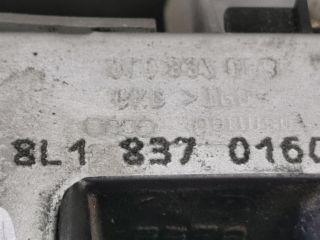 bontott AUDI A3 Jobb első Ajtózár