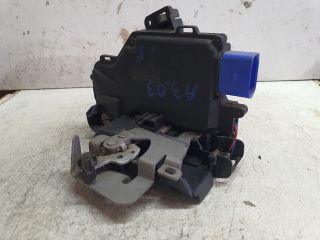 bontott AUDI A3 Jobb első Ajtózár