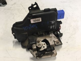 bontott AUDI A3 Jobb első Ajtózár