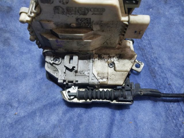 bontott AUDI A3 Jobb első Ajtózár