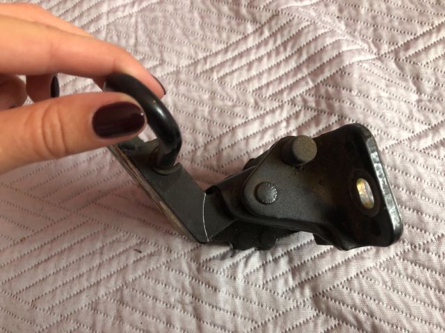 bontott AUDI A3 Jobb első Alsó Zsanér