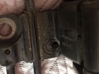 bontott AUDI A3 Jobb első Alsó Zsanér