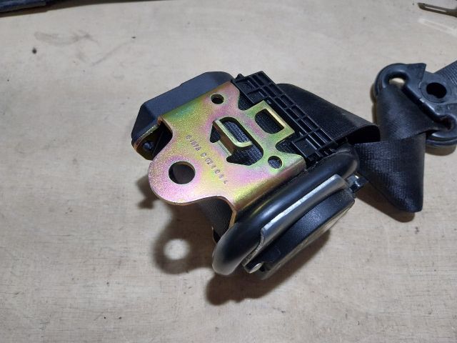 bontott AUDI A3 Jobb első Biztonsági Öv