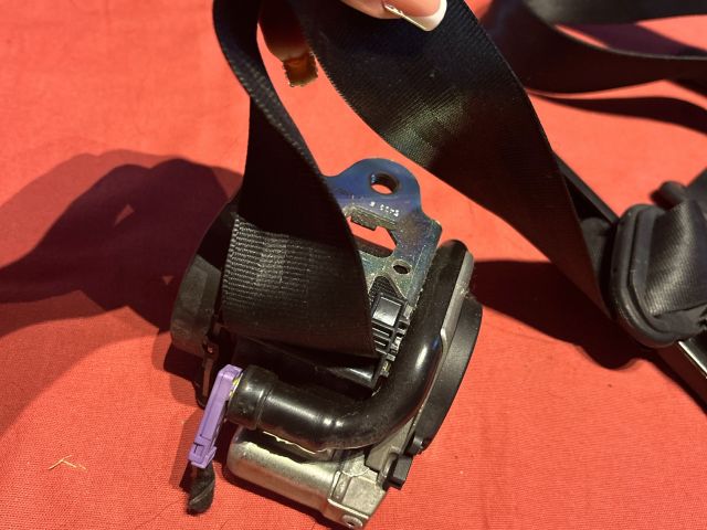 bontott AUDI A3 Jobb első Biztonsági Öv