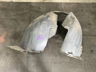 bontott AUDI A3 Jobb első Dobbetét (Kerékjárati, Műanyag)