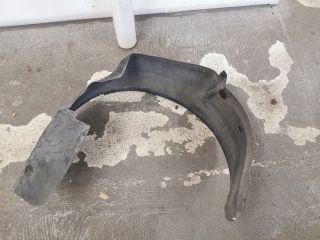 bontott AUDI A3 Jobb első Első Dobbetét (Kerékjárati, Műanyag)