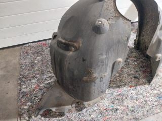 bontott AUDI A3 Jobb első Első Dobbetét (Kerékjárati, Műanyag)