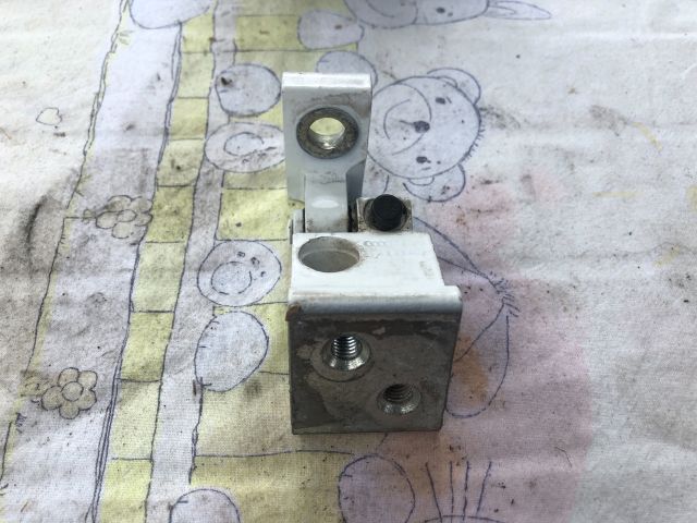 bontott AUDI A3 Jobb első Felső Zsanér