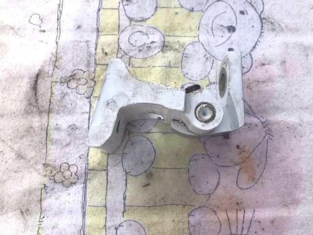 bontott AUDI A3 Jobb első Felső Zsanér