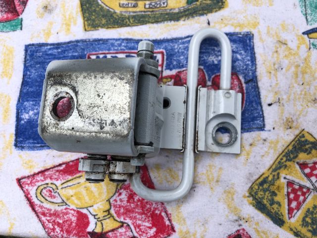 bontott AUDI A3 Jobb első Felső Zsanér