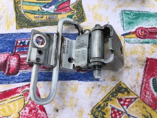 bontott AUDI A3 Jobb első Felső Zsanér